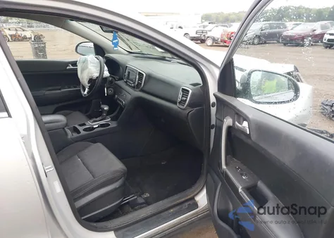 2017 Kia Sportage Lx z USA, uszkodzony, nr VIN KNDPMCAC6H7144958